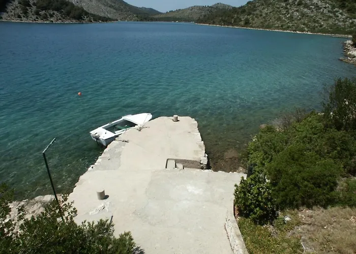 Secluded Fisherman's Cove Dragnjevica - Telascica, Dugi Otok - 902 *