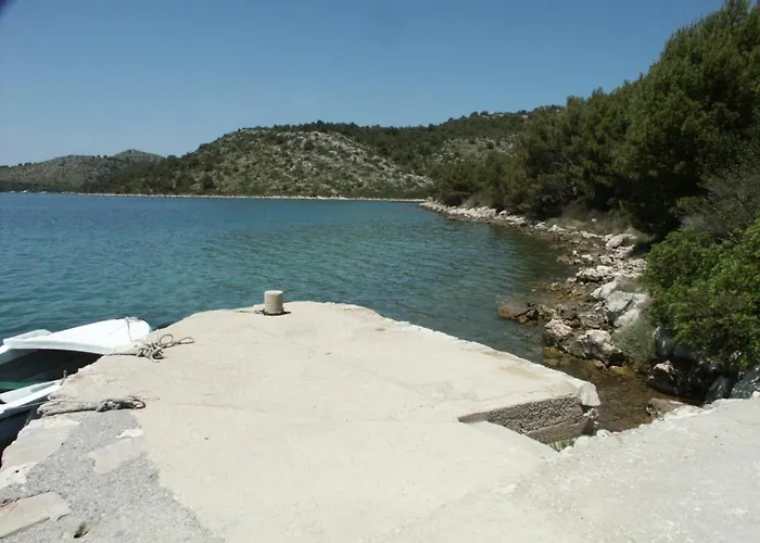 Дом отдыха Secluded Fisherman's Cove Dragnjevica - Telascica, Dugi Otok - 902 Сали